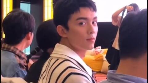 吴磊视频,青春活力展现，魅力四溢